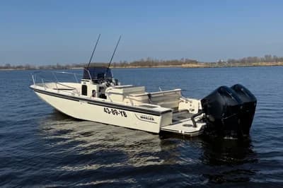 1991 Boston Whaler 25 Outrage 3