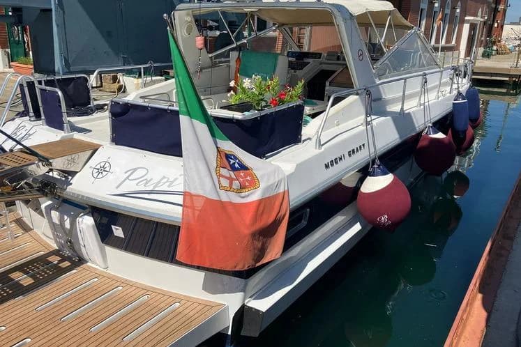 Mochi Craft 42 Tuxedo