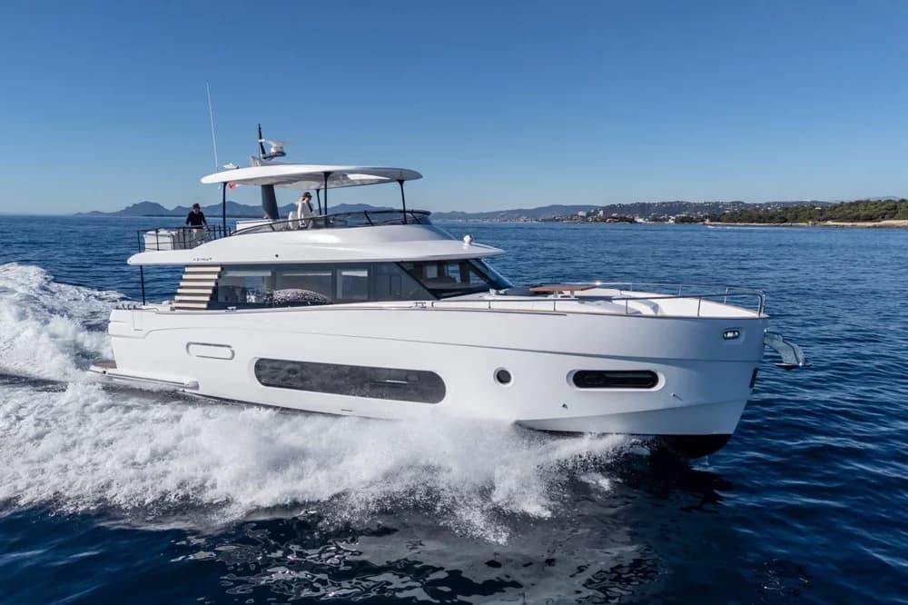2025 Azimut Magellano 66