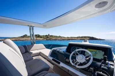 2022 Pearl 62 3