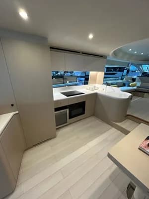 2024 Azimut Fly 68 5