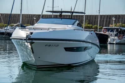 2022 Rio Yachts Daytona 34 3