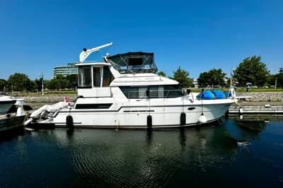 Carver 430 Cockpit Motor Yacht 2