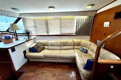 Carver 430 Cockpit Motor Yacht 3