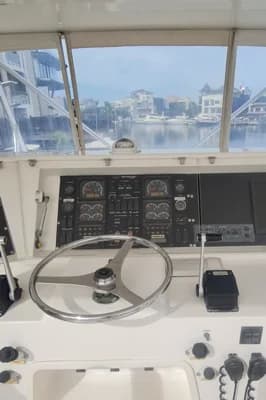 2001 Bertram 54 Convertible 3