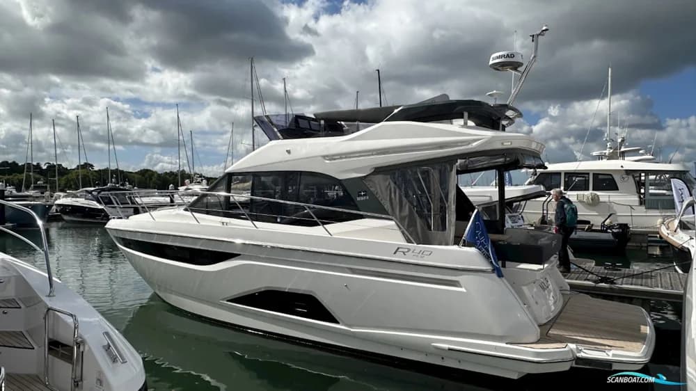Bavaria R40 Fly
