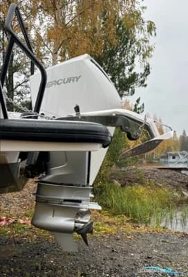 Axopar 37 XC Cross Cabin 2