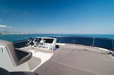 2017 Prestige 560 4