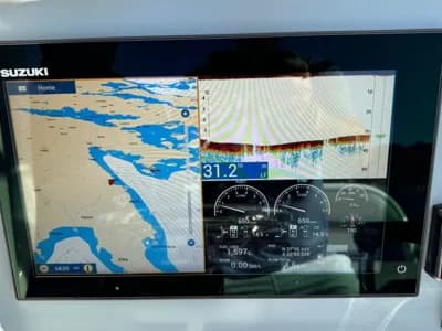 2004 Jupiter 31 Center Console 3