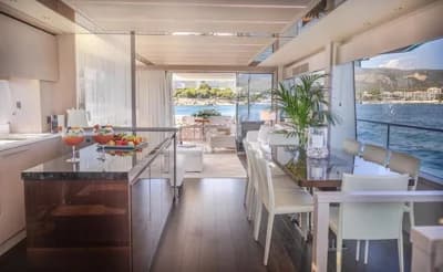 2019 Sunseeker 76 Yacht 5