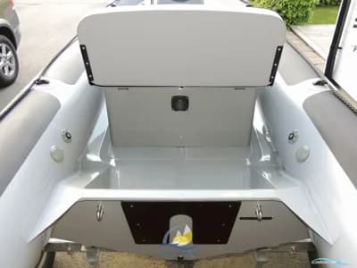 Adventure Boats Adventure Vesta 380 4