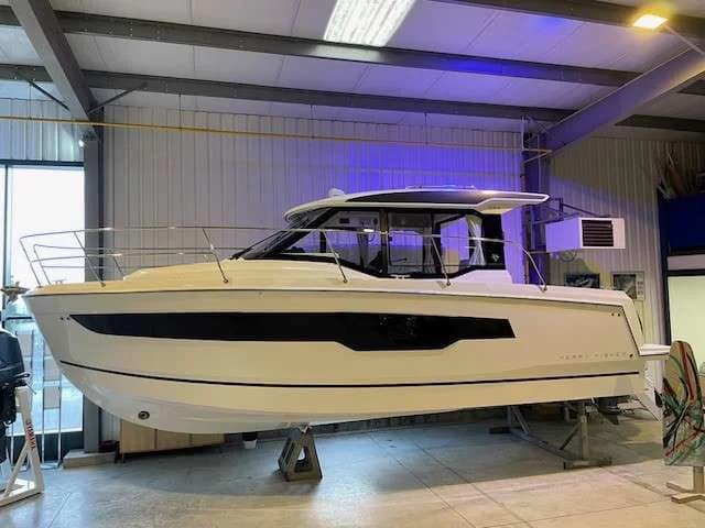 JEANNEAU MERRY FISHER 895 SÉRIE 2