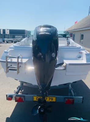 Olympic 520 Bowrider 4