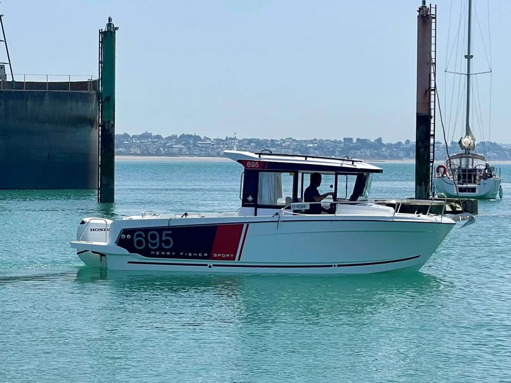 JEANNEAU MERRY FISHER 695 SPORT SÉRIE 2