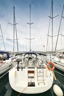 Bénéteau Oceanis 43 2