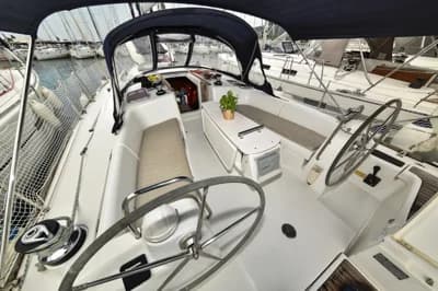 Bénéteau Oceanis 43 4