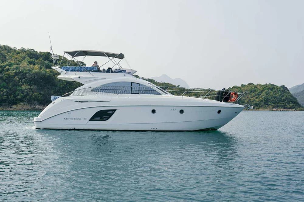 BENETEAU MONTE CARLO 47 FLY