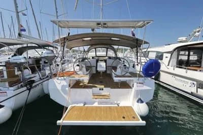 BAVARIA C38 2