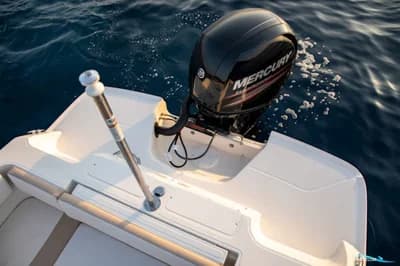 Bayliner VR4 OB 4
