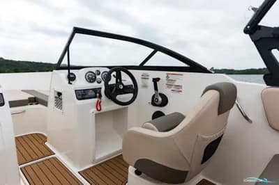 Bayliner VR4 OB 5
