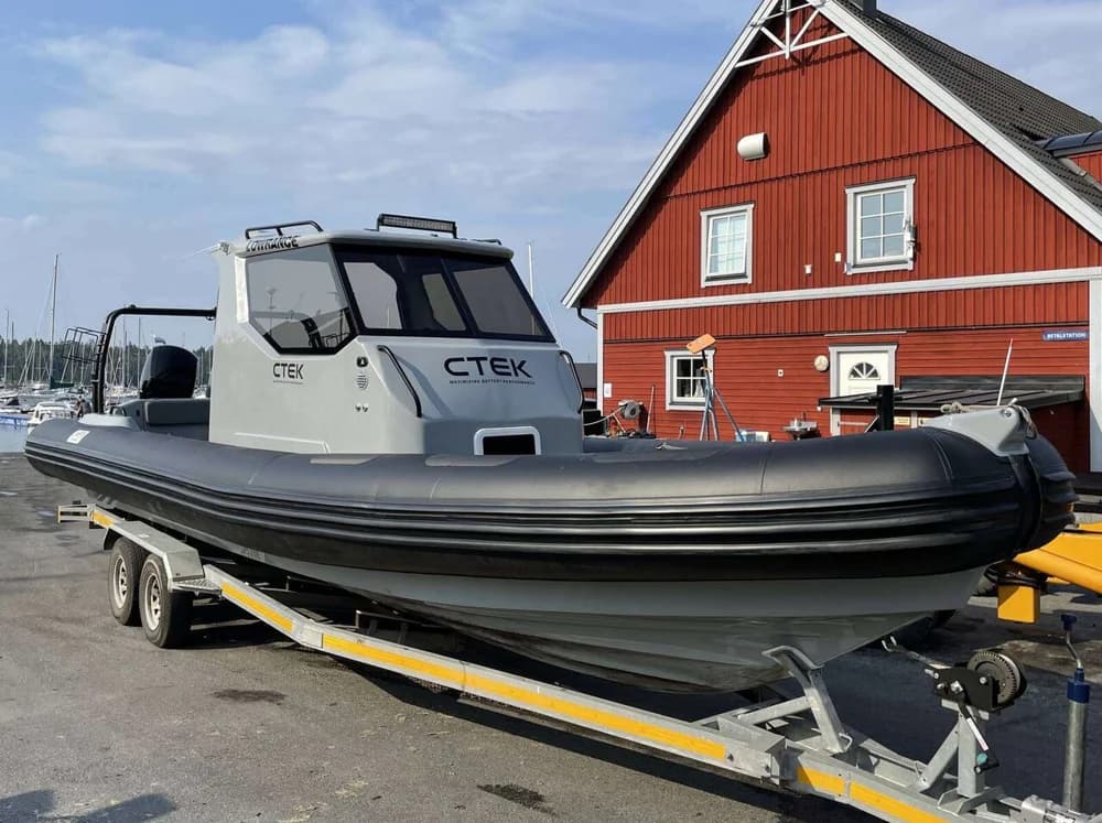 Infanta 900 HD Cabin