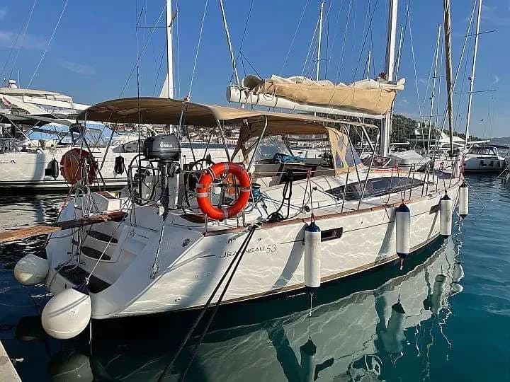 JEANNEAU YACHTS 53