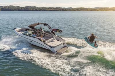 Sea Ray SLX 260 Surf 2
