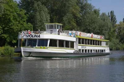 Fahrgastschiff 3
