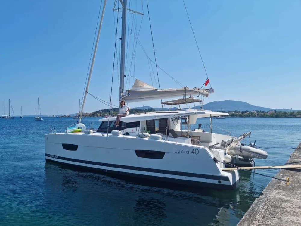 LUCIA 40