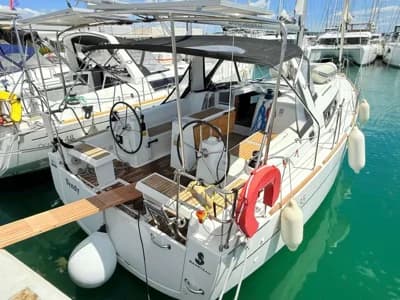 Bénéteau Oceanis 35 4