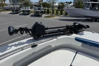 Robalo R202 Explorer 3