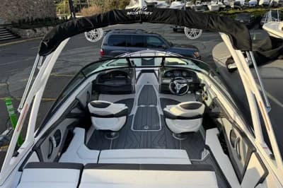 Monterey 215SS Super Sport 2