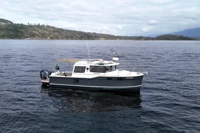 Ranger Tugs R-27 2