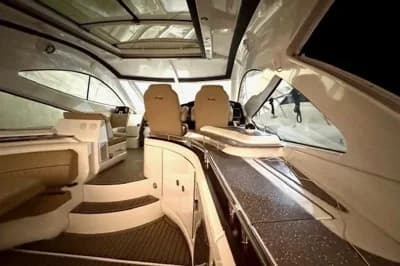 Cruisers Yachts 540 Sports Coupe 2