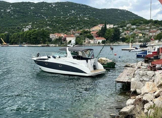 Bayliner 325