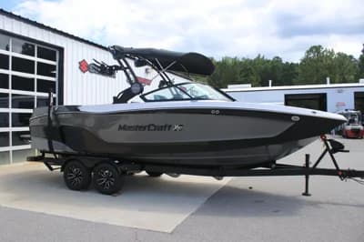 MasterCraft XT24 2