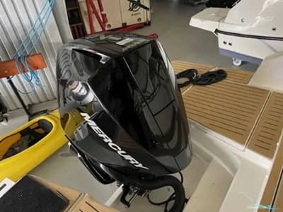 Quicksilver 755 Cruiser Med F175 Mercury V6 5