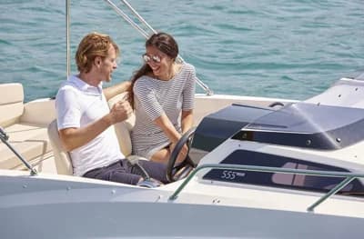 Quicksilver Activ 555 Cabin 3