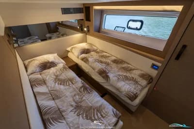Prestige 590 Flybridge 5