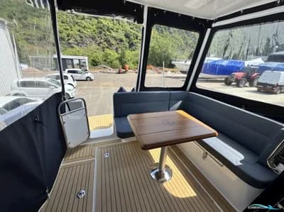 Nimbus 305 Coupe 3
