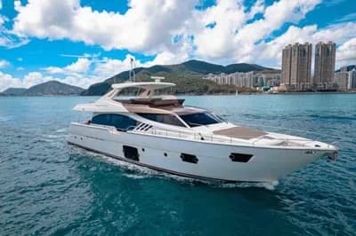 FERRETTI 870 2