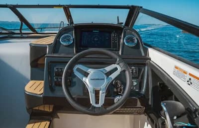 Quicksilver 755 Cruiser (Anniversary) Mercury F250 V8 Proxs 5