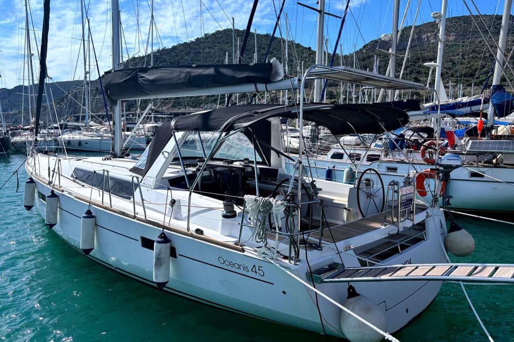 Bénéteau Oceanis 45