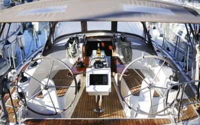 Bavaria 37 Cruiser NEW Engine 5