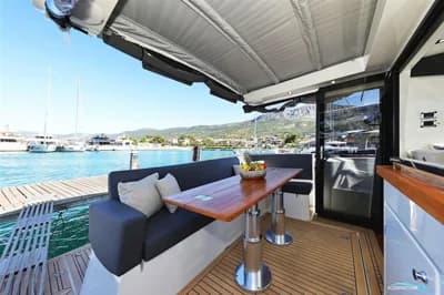 Sealine C390 3
