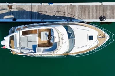 2009 Sealine F42/5 2