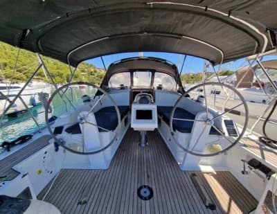 Bavaria Cruiser 37 3