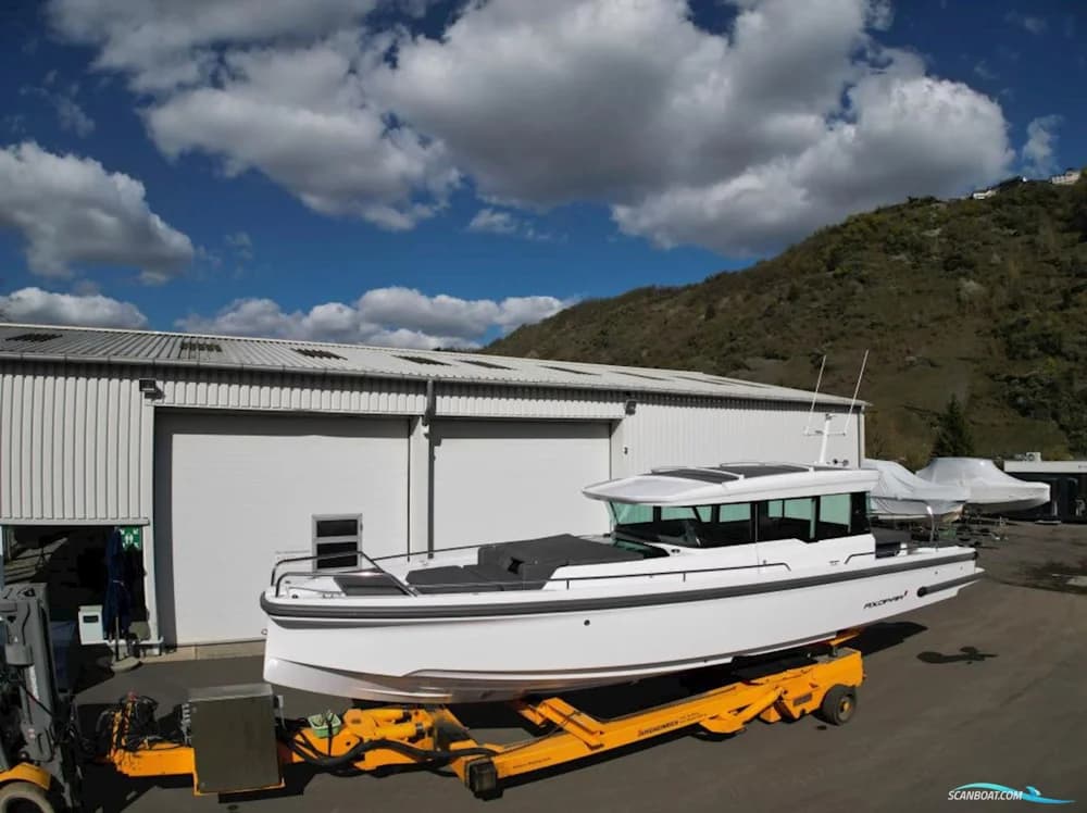 Axopar 37 XC Cross Cabin