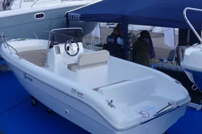 2025 Saver 520 OPEN 3