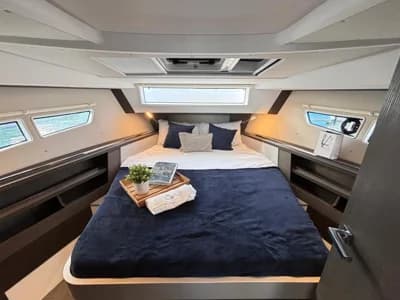 2025 Sealine C335 3